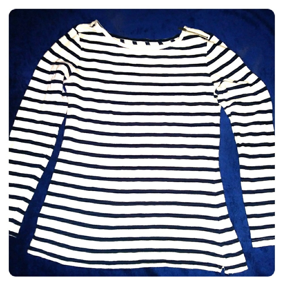 💫Cute Ann Taylor crew neck sweater